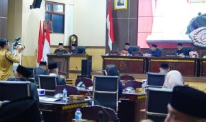 bupati_dan_wakil_bupati_muba_hadiri_paripurna_peny