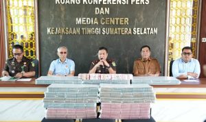 bupati_hm_toha_tohet__rp12727_miliar_kembali_untuk