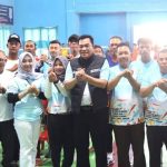 bupati_toha_buka_turnamen_badminton_lurah_mangun_j