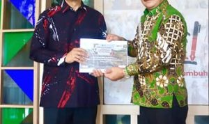 wabup_muba_temui_mensos_percepat_pembangunan_sekol (1)